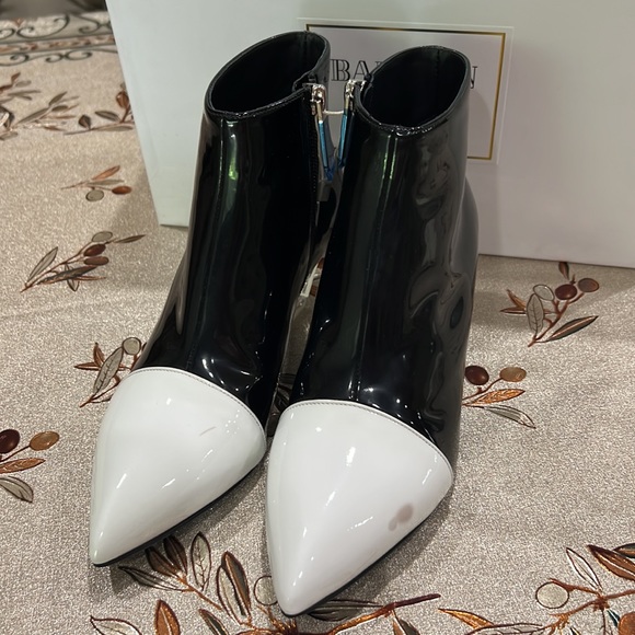 - Balmain Patent Leather Booties - Picture 11 of 13